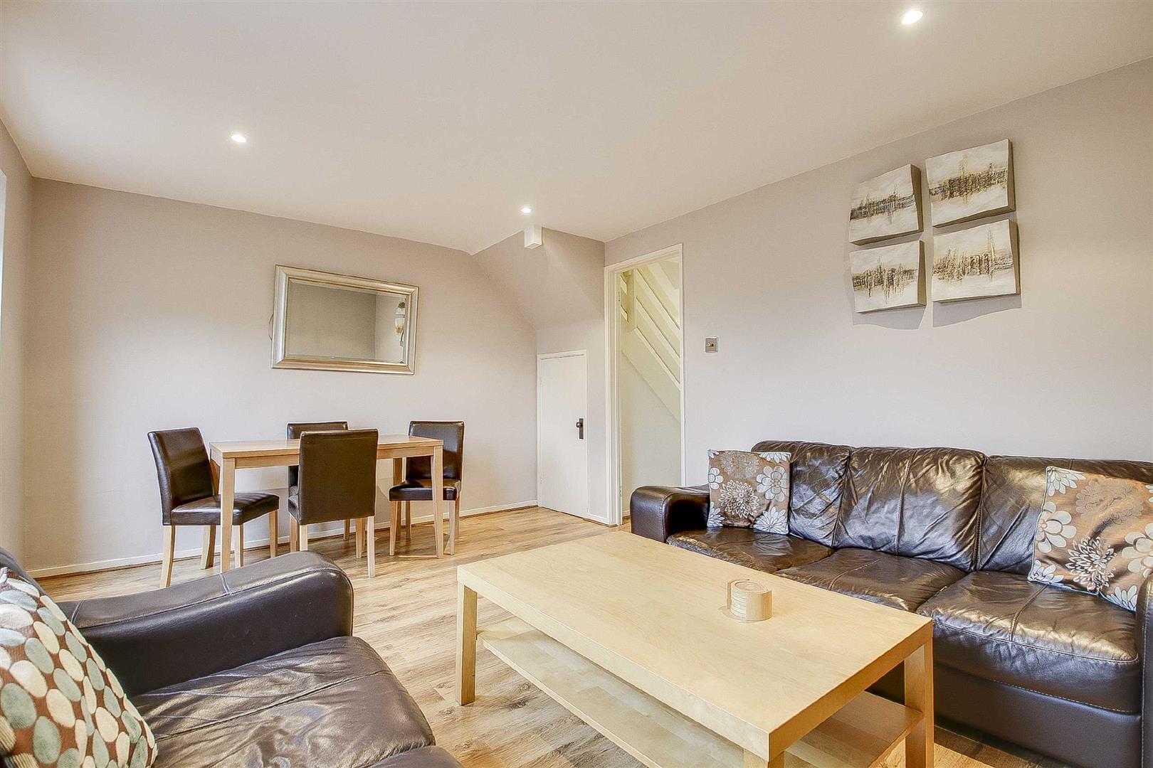 3 bed property in Engaine Drive, Milton Keynes